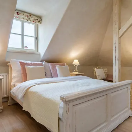 Boutique Soukenikuv Dum 4*