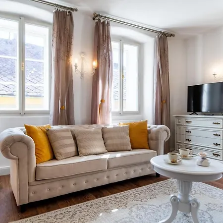 Boutique Soukenikuv Dum Konukevi