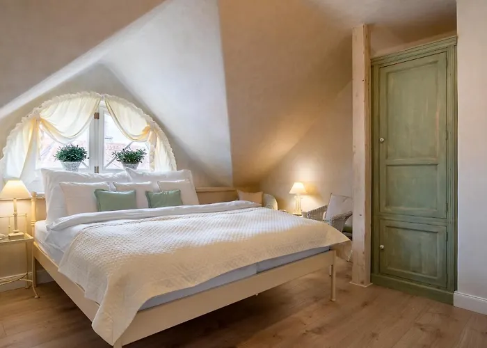 Boutique Soukenikuv Dum 4*