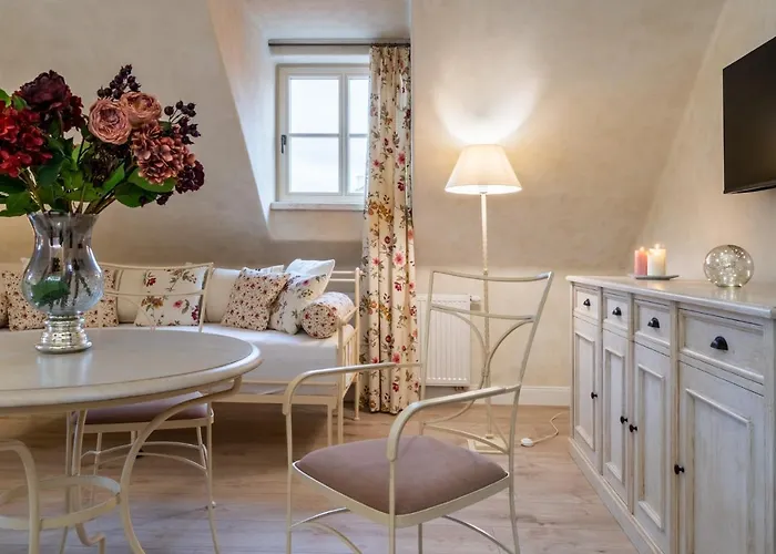 Boutique Soukenikuv Dum Gæstehus 4*